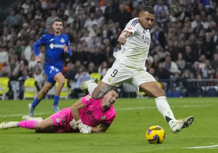 Courtois y el "ruido" con Mbappé: "Es como lo de la botella, de pronto le das y sale todo"