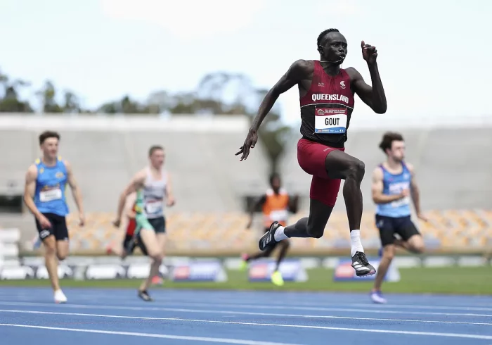 Gout Gout, el adolescente australiano que "puede superar a Bolt": 42 zancadas "asombrosas" y la lucha contra el mundo de su padre