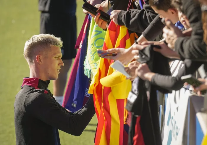 LaLiga deja al Barça sin inscribir a Dani Olmo por no presentar "ninguna alternativa"