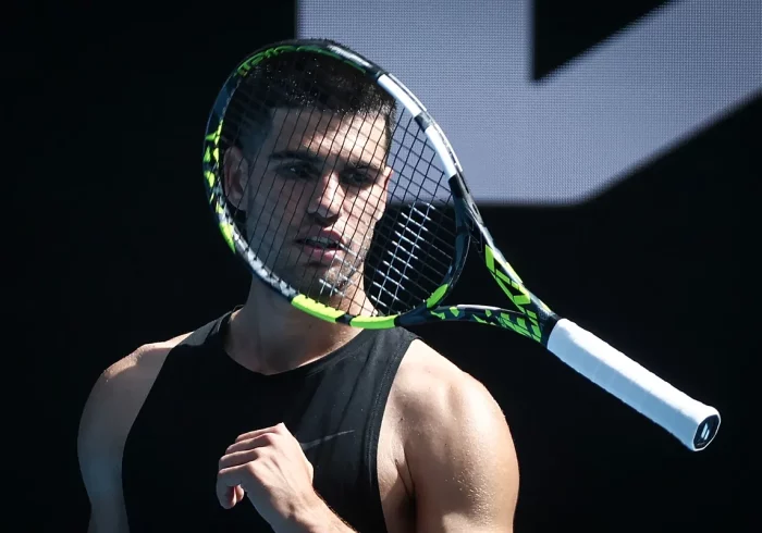 Alcaraz debuta en Australia contra Shevchenko, podría verse con Djokovic en los cuartos y evita a Sinner hasta la final