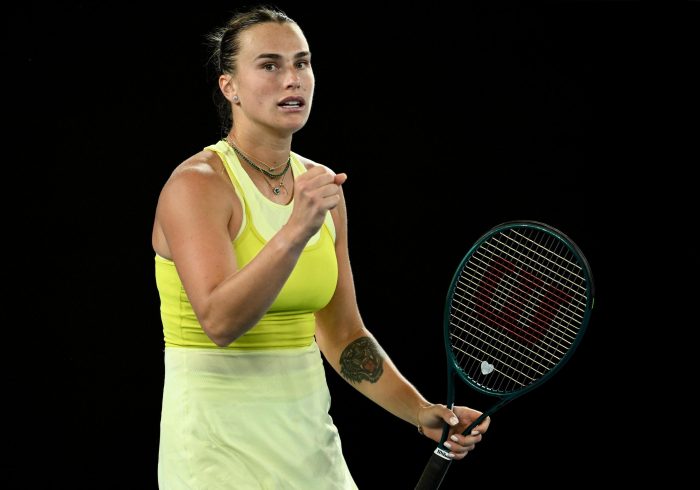 Badosa no puede superar el muro de Sabalenka y cae en semifinales del Open de Australia