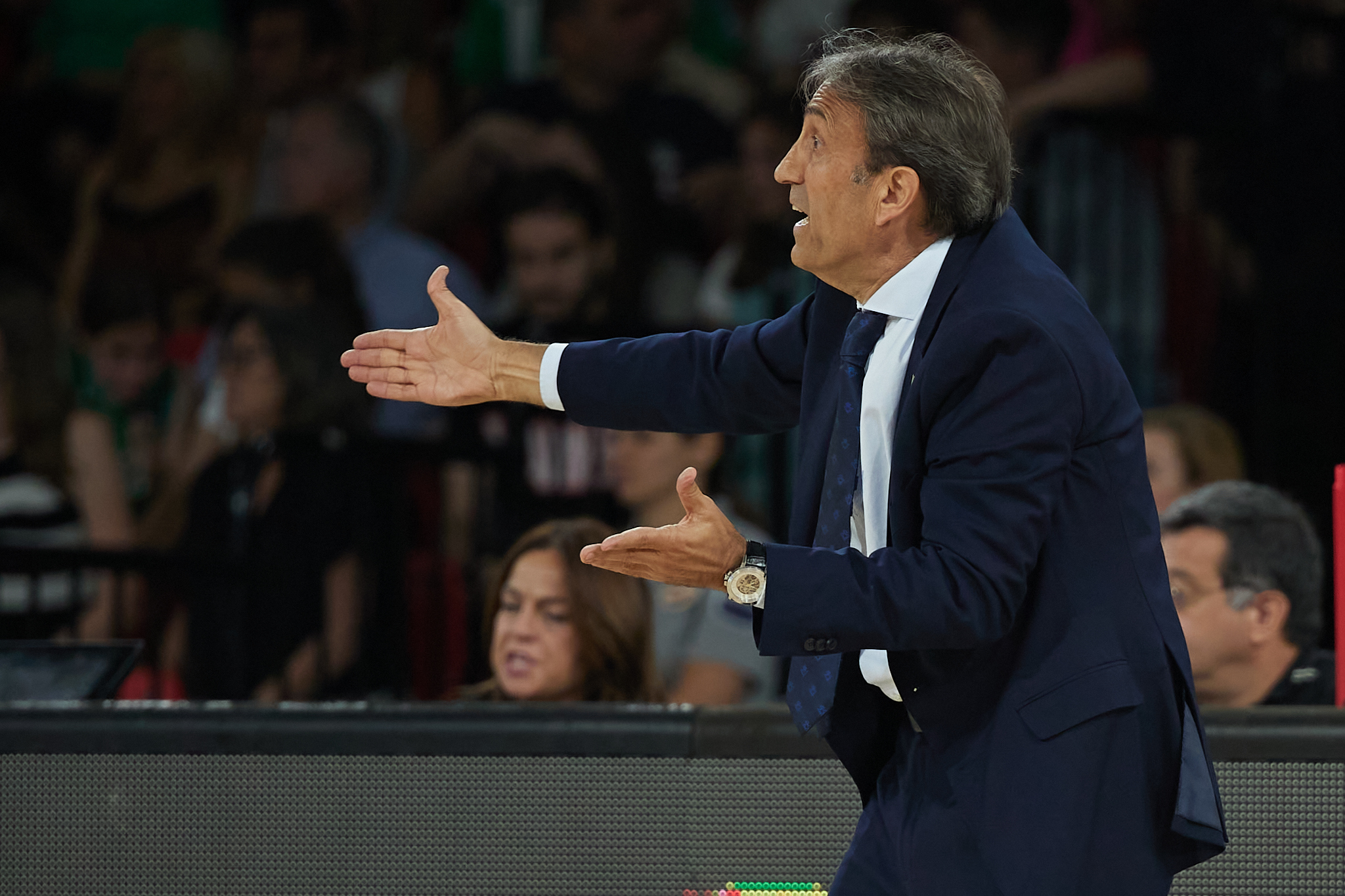 Luis Casimiro y Moncho Fernández revolucionan la ACB: entrenador veterano, victoria segura