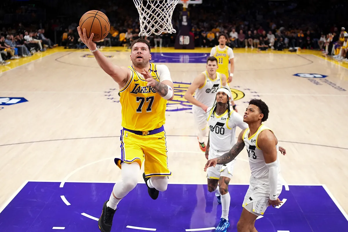 Discreto debut de Doncic en la paliza de los Lakers a Utah