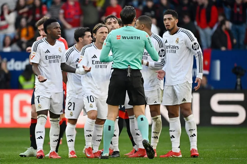 Flick asegura que Bellingham faltó al respeto al árbitro del Osasuna-Real Madrid