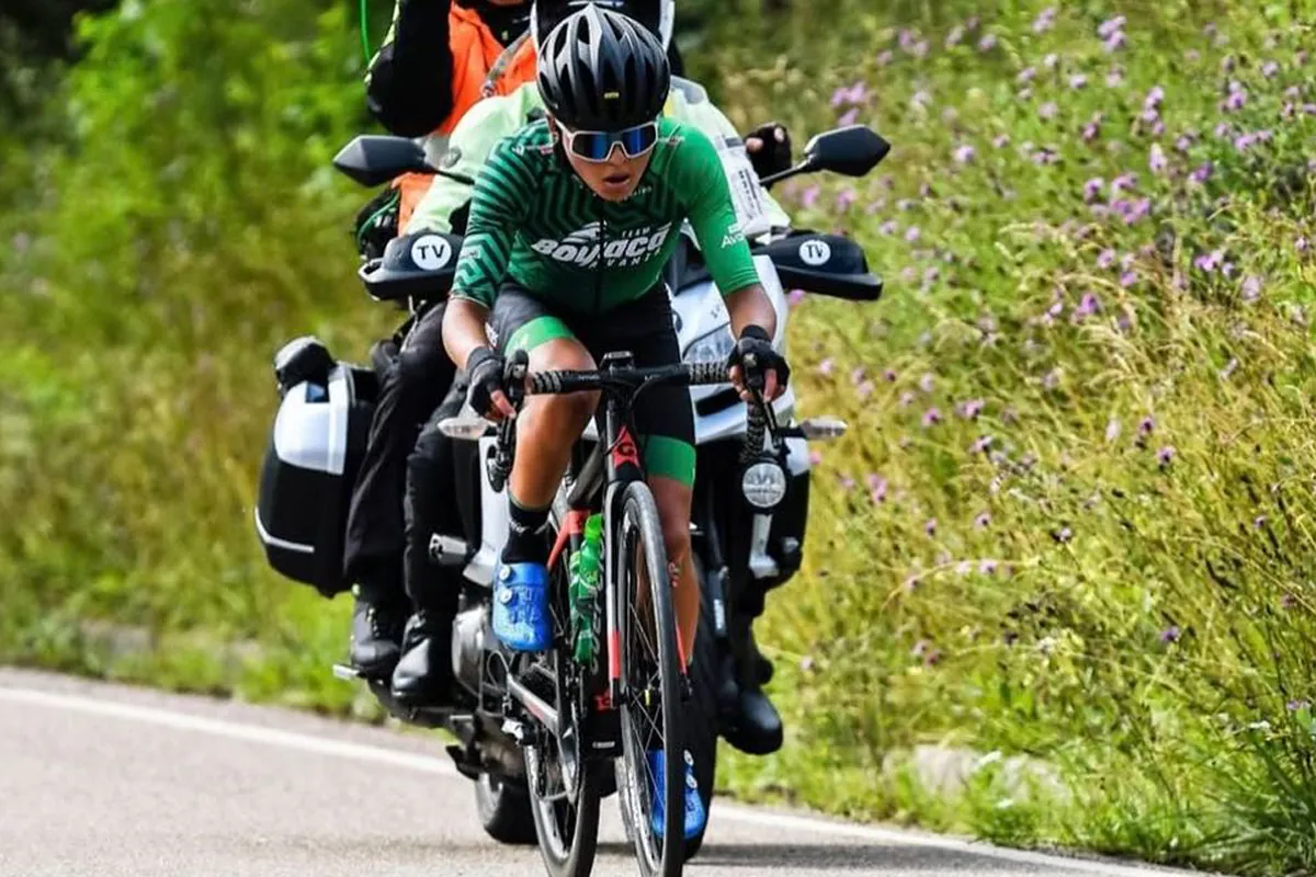 Muere el ciclista juvenil colombiano Juan David Cárdenas tras chocar con una furgoneta mientras entrenaba