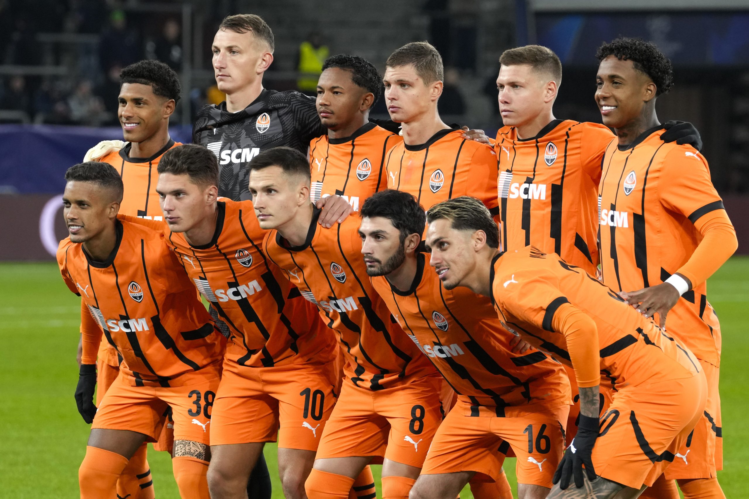 Un búnker junto al estadio, bombas durante los partidos y "un horror difícil de describir": así es jugar en el Shakhtar Donetsk ucraniano desde hace tres años