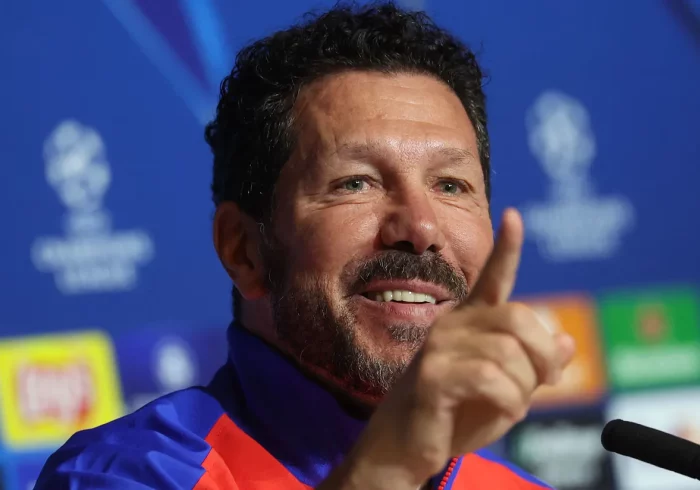 Simeone no entiende de "favoritos", pero avisa: "Busco situar al Atlético en un lugar importante en Europa"