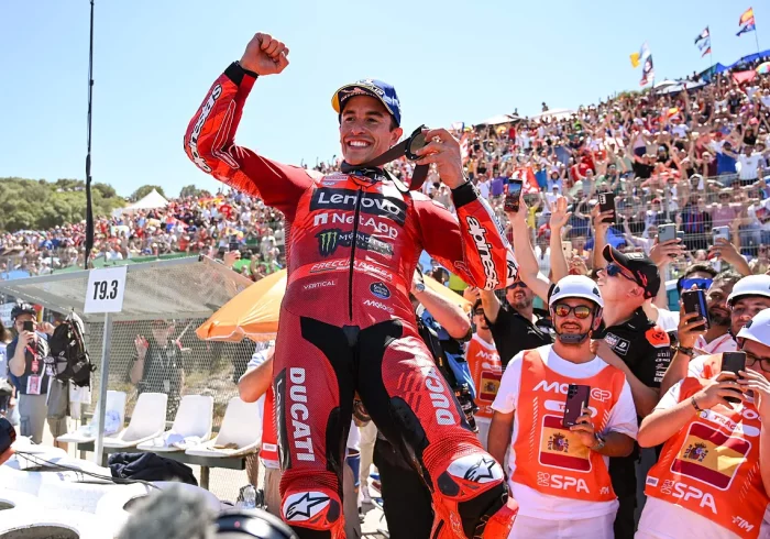 Marc Márquez no da tregua en Jerez y se impone en la 'sprint race'
