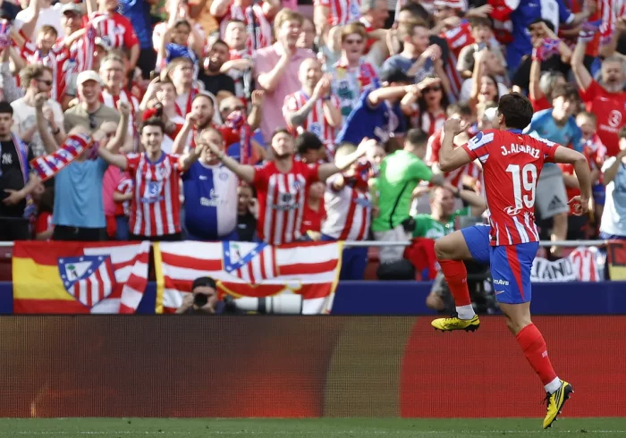 El Atlético vuelve a golear en casa para despedir al Betis de la Champions