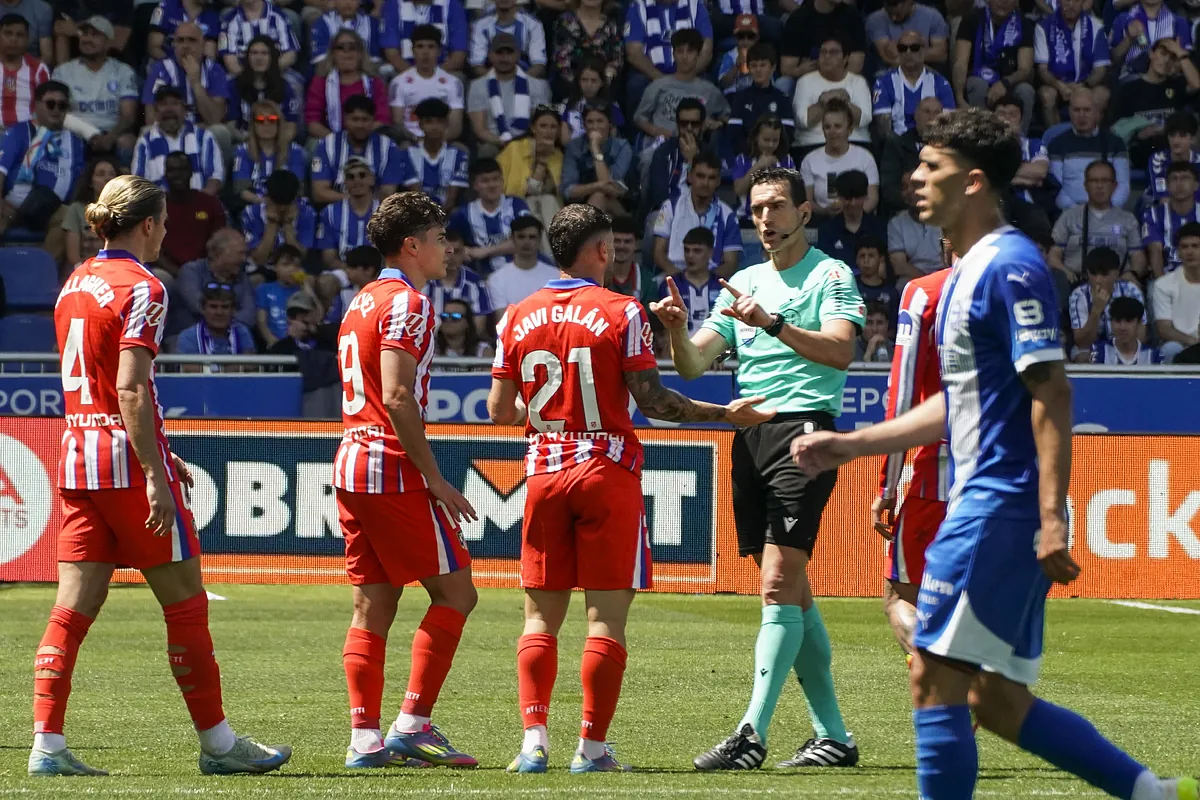 El Atlético y el Alavés firman una siesta en Mendizorroza
