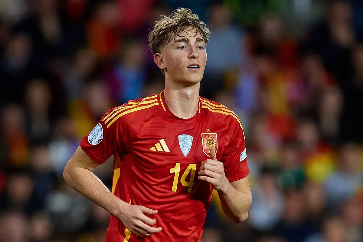 El Real Madrid anuncia el fichaje de Huijsen por cinco temporadas