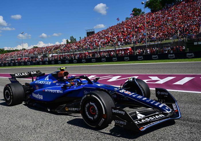 Fernando Alonso y Carlos Sainz se pierden en Imola entre la maraña de estrategias