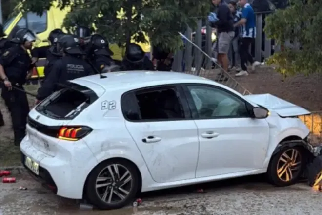 La juez deja en libertad a la conductora del atropello de Cornellà: le retira el carné y la causa está abierta por los presuntos delitos contra la seguridad vial, lesiones y desobediencia