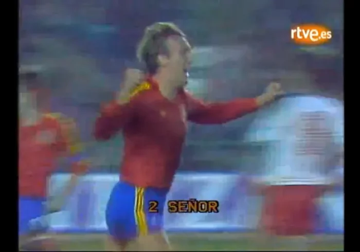 Las mejores narraciones de José Ángel de la Casa: del "¡gol de Señor!" en el 12-1 a Malta al "¡ha marcado Mijatovic!" en la Séptima del Madrid