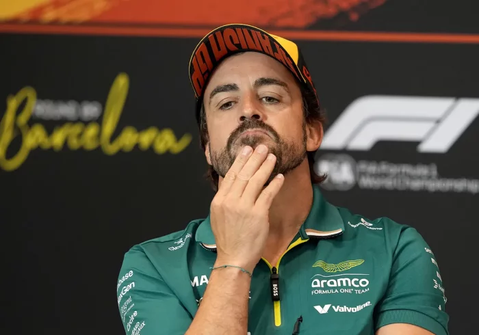 Las razones del flechazo de Alonso por Montmeló y de sus reproches a Madrid: de aquellas malas caras a 'Els Segadors' a la 'amenaza' de desaire con Ayuso