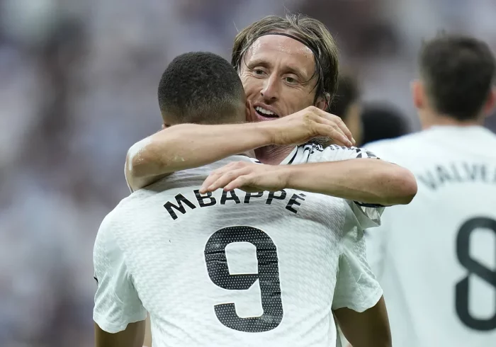 Mbappé asegura la Bota de Oro en el emotivo adiós del Bernabéu a Modric y Ancelotti