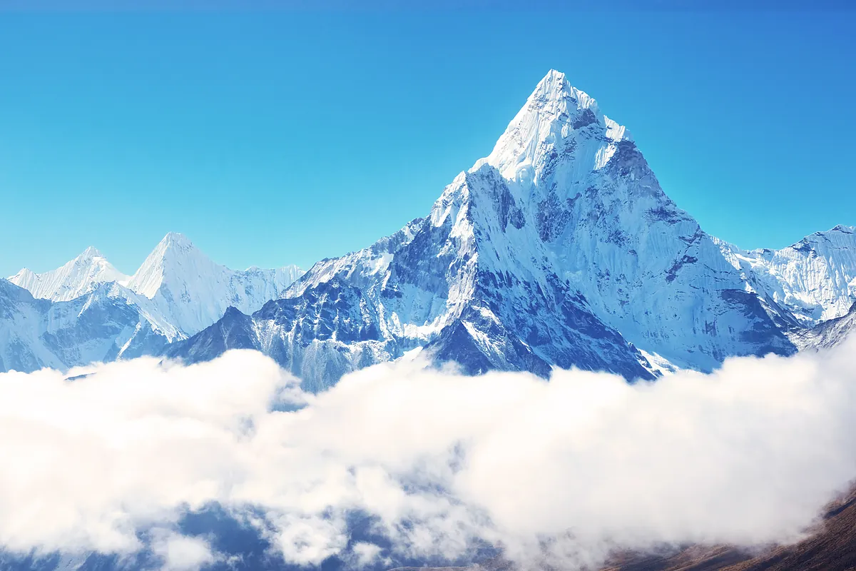 Mueren dos alpinistas de India y Filipinas al intentar escalar el Everest