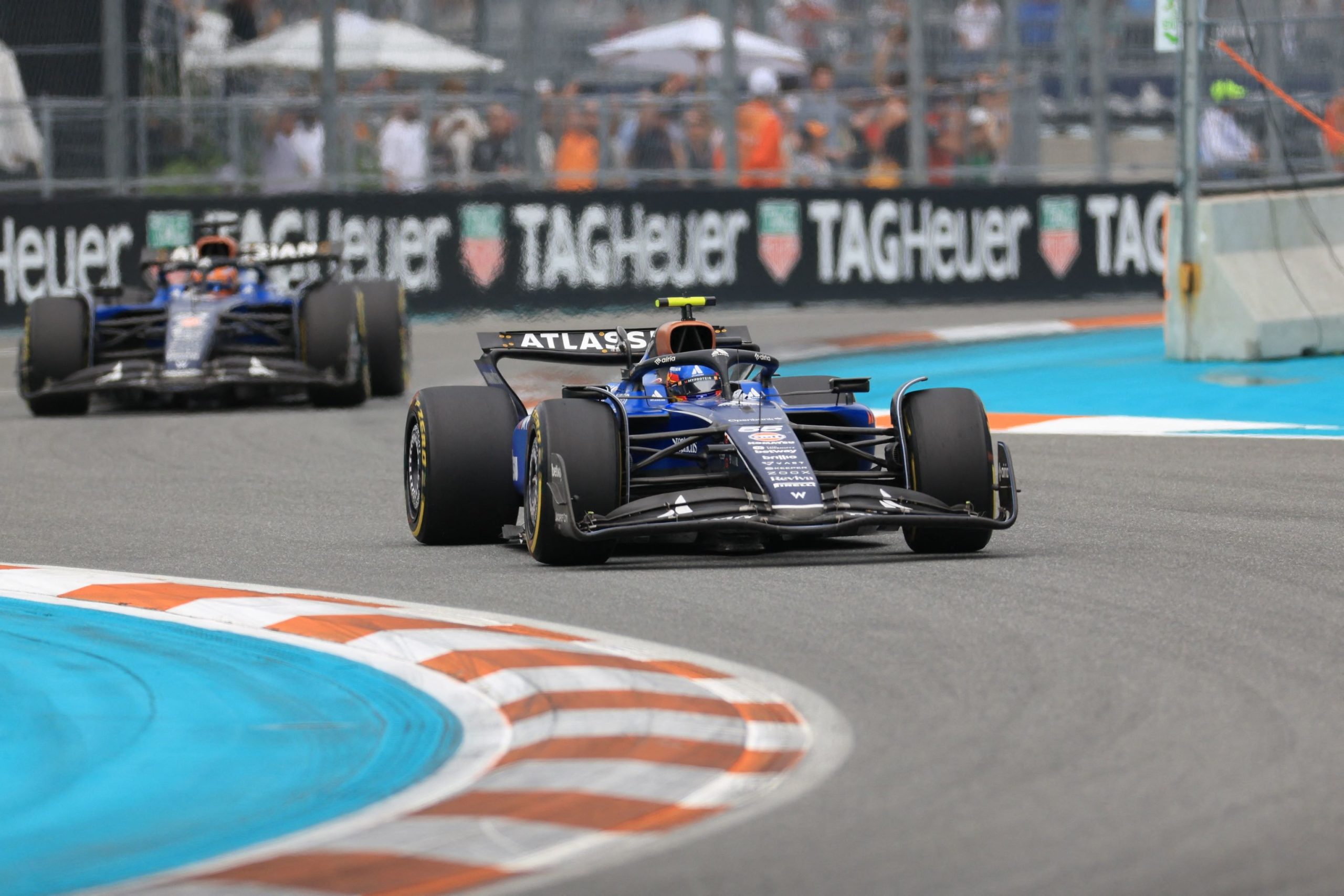 Piastri se doctora ante Verstappen tras otro fiasco de Norris en Miami