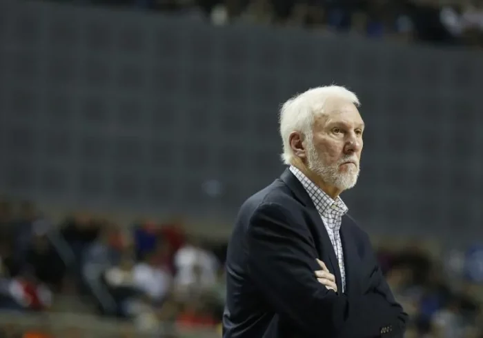Popovich renuncia como entrenador de los Spurs tras 29 temporadas y cinco anillos