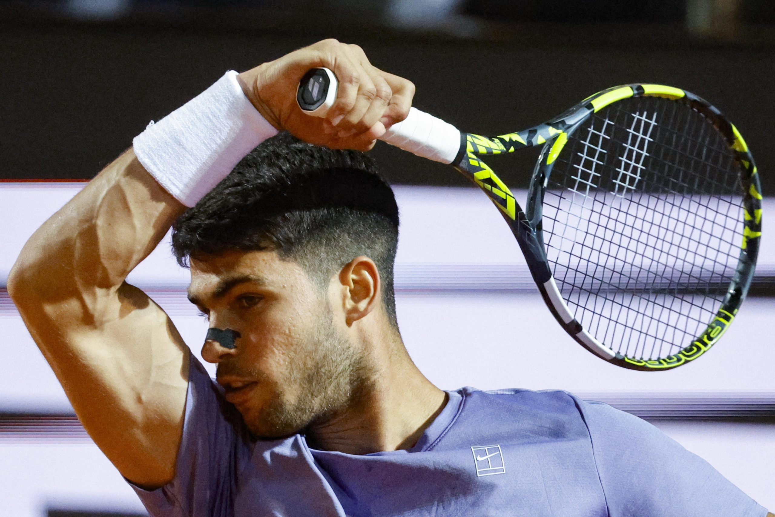 Si no se puede divertir, sólo le queda ganar: Alcaraz ya está en octavos del Masters 1000 de Roma