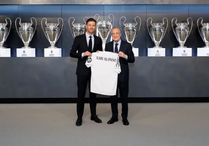 Xabi Alonso recoge "el legado" de Ancelotti y abre "una nueva etapa": "Que la gente vea al equipo y diga 'ése es mi Real Madrid'"