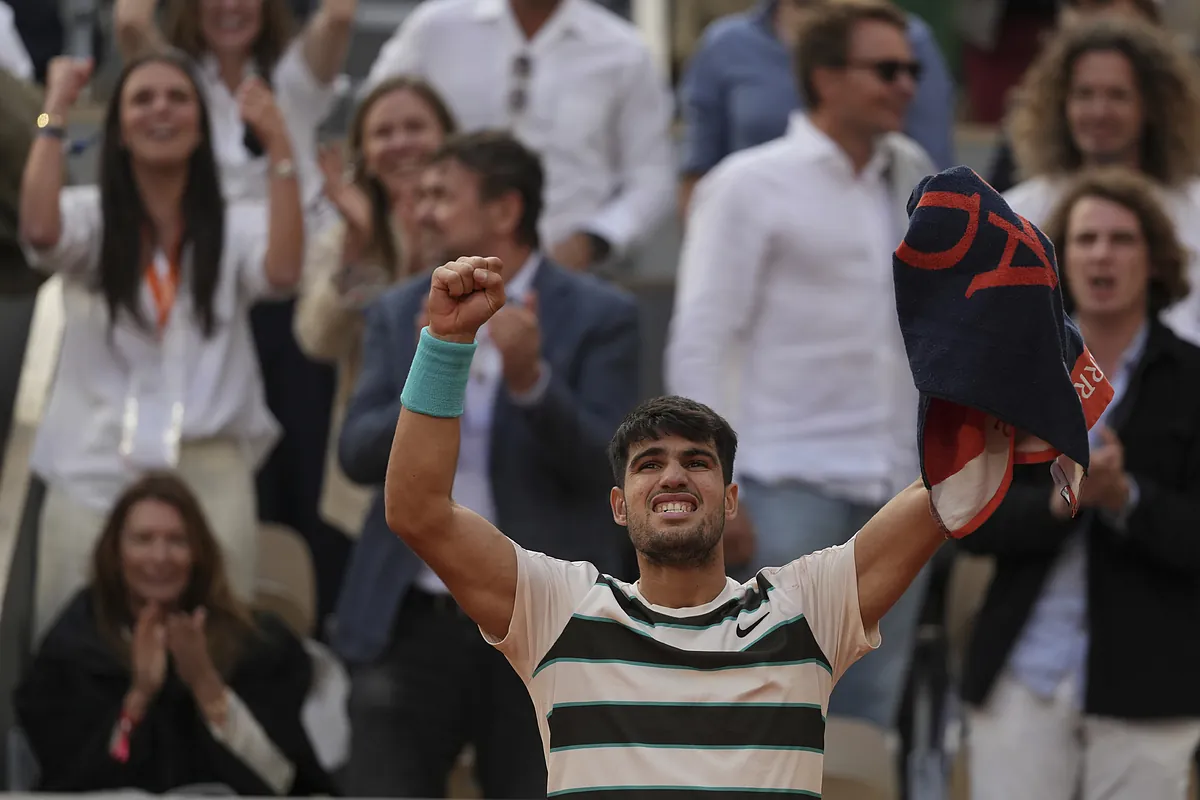 Alcaraz inventa la remontada de todos los tiempos ante Sinner para levantar su segundo Roland Garros en uno de los mejores partidos de la historia