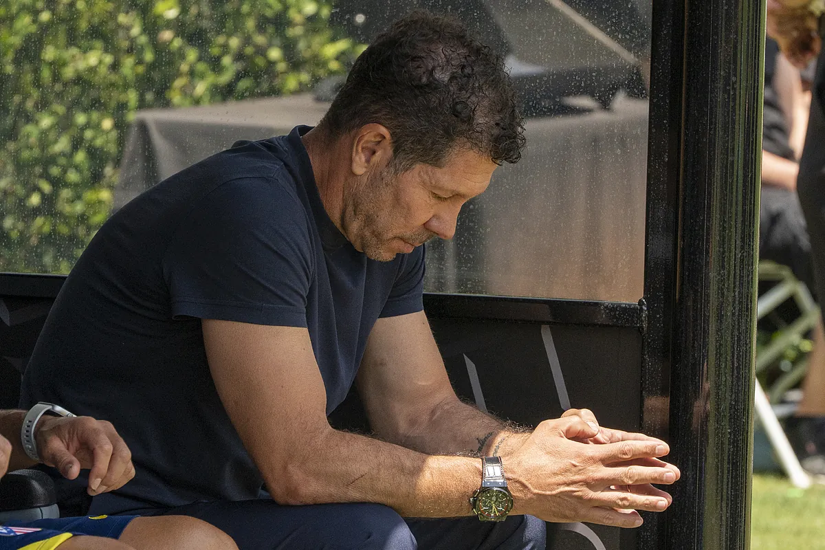 El imposible 12+1, el ramo de Margarita y los árbitros en el adiós del Atlético: "Revisaron una acción anterior para no pitar penalti, más de lo mismo"