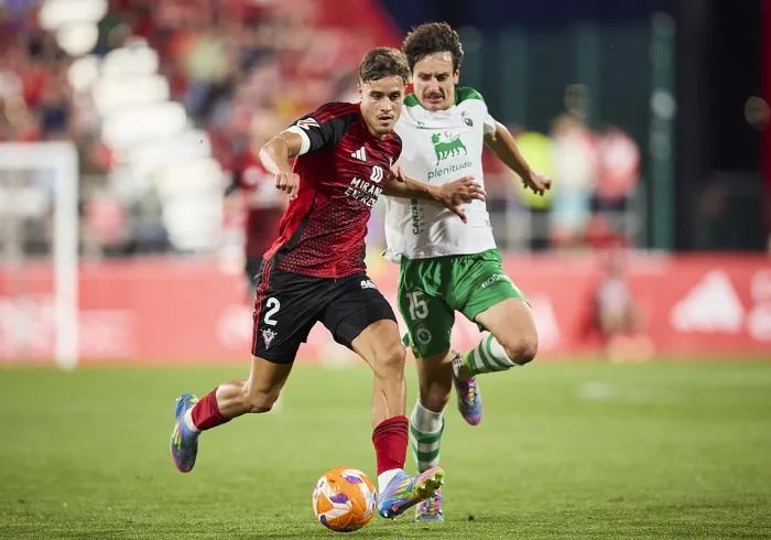 El Mirandés elimina al Racing y jugará contra el Oviedo la final por el ascenso a Primera