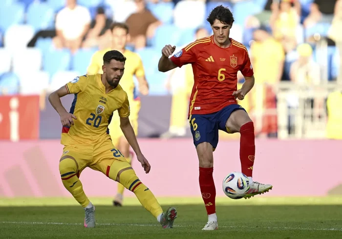 España evita un sofoco en un arreón final ante Rumanía