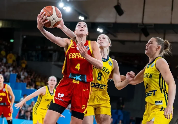 España supera a Suecia en la prórroga, acaba primera de grupo y espera rival en cuartos del Eurobasket