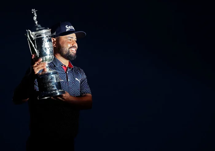 J.J Spaun, el mejor superviviente, gana el US Open embocando desde 19 metros