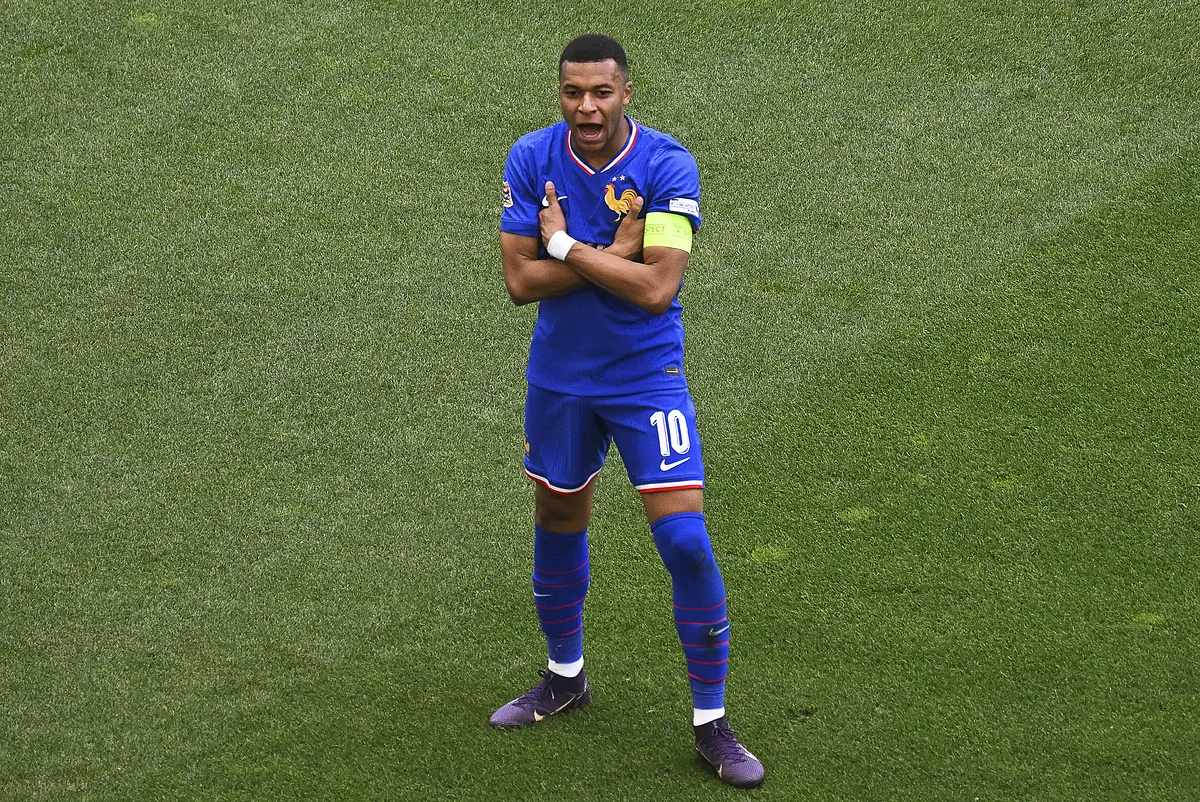 Mbappé, con gol y asistencia, da el bronce a Francia ante Alemania