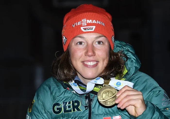 La ex biatleta alemana Laura Dahlmeie, herida grave durante una escalada en Pakistán y pendiente de ser rescatada