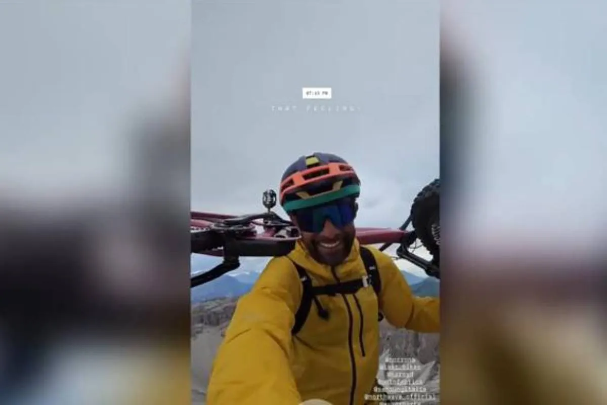 Muere Andreas Tonelli, influencer italiano de ciclismo extremo tras sufrir una caída en un barranco en Val Gardena