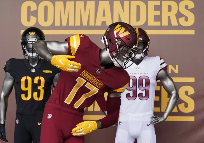 Trump exige a los Washington Commanders que recuperen "inmediatamente" su polémico nombre original Redskins