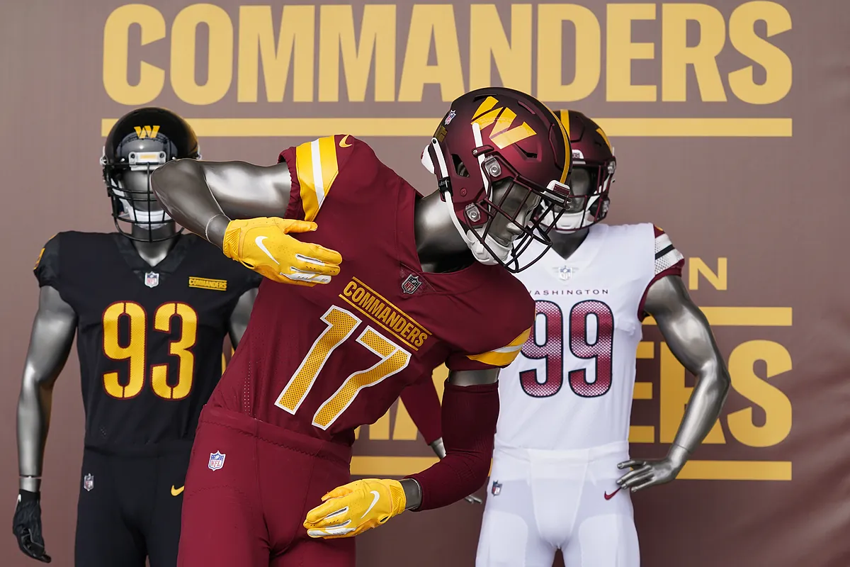 Trump exige a los Washington Commanders que recuperen "inmediatamente" su polémico nombre original Redskins