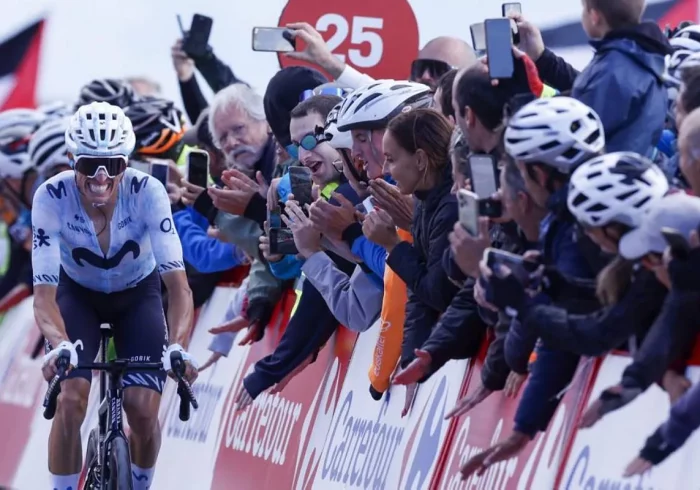 El ciclista Enric Mas, baja definitiva para el resto de la temporada del Movistar Team por una tromboflebitis
