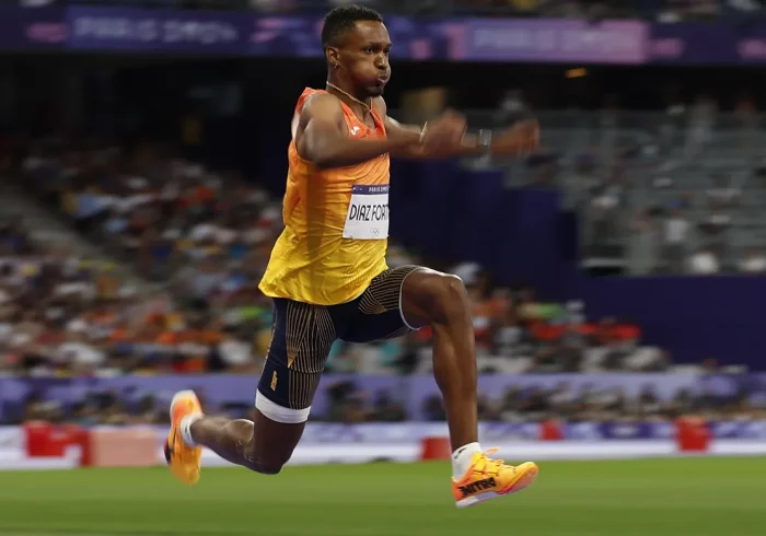 El retorno del rey Jordan: el oro olímpico de triple salto vuelve en el Campeonato de España, 359 días después