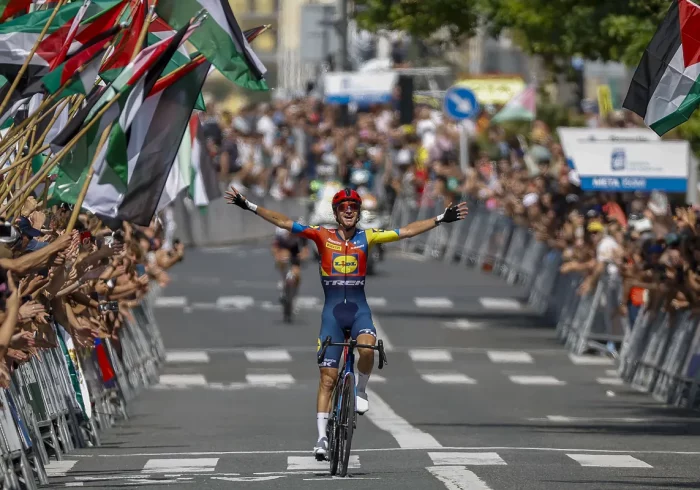 'Txapela' para Ciccone en el discreto regreso de Ayuso en la Clásica de San Sebastián