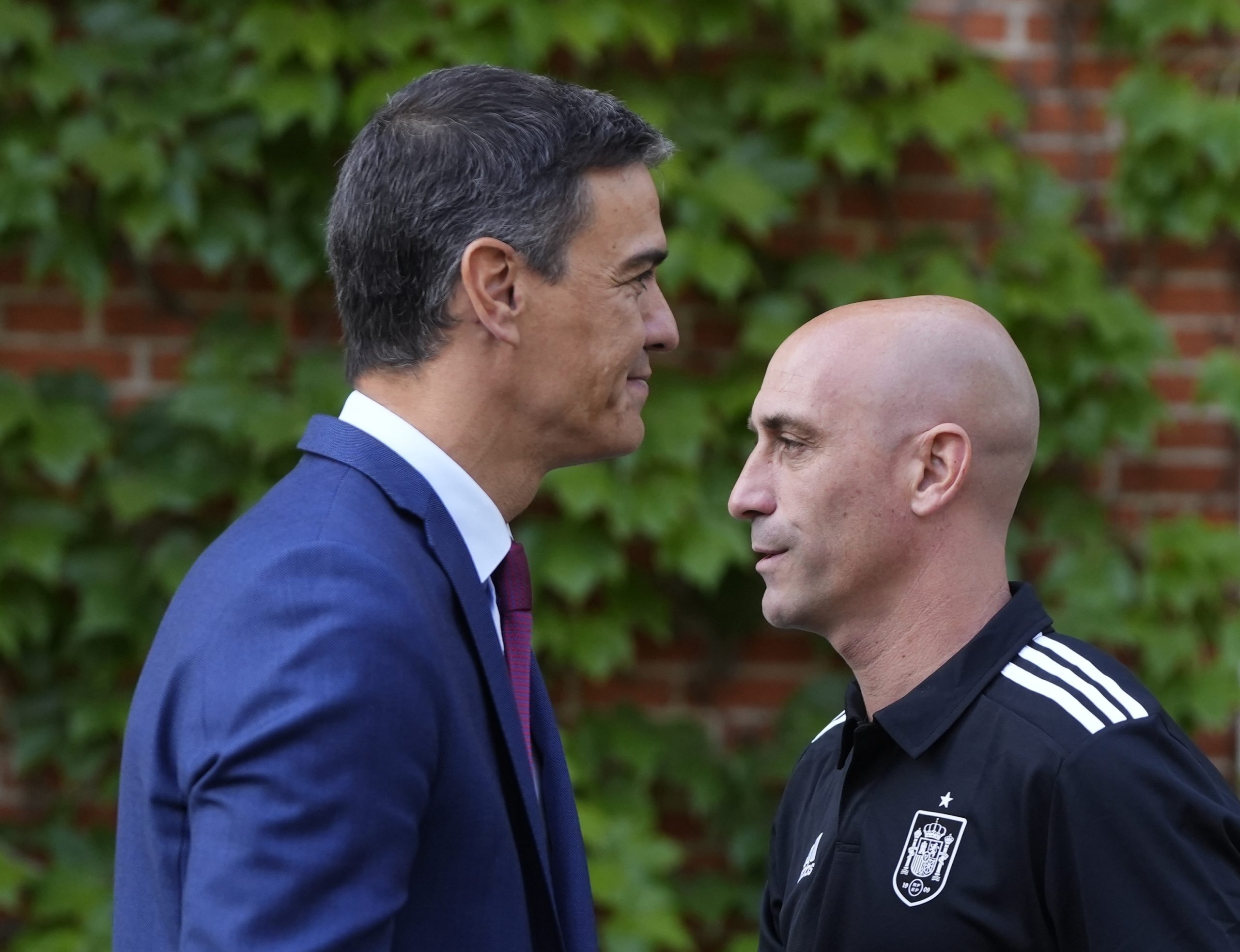 El ajuste de cuentas de Rubiales en 502 páginas: Pedro Sánchez y la política, Javier Tebas y el fútbol, Jenni Hermoso y el feminismo