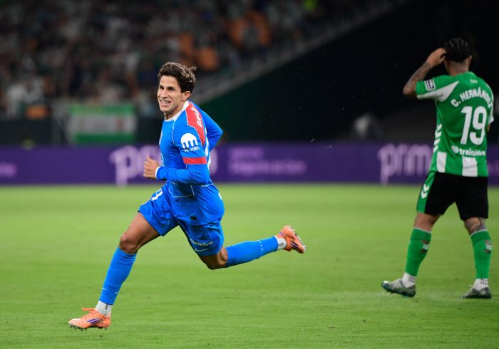 El Atlético pone fin a su maldición a domicilio ante el Betis