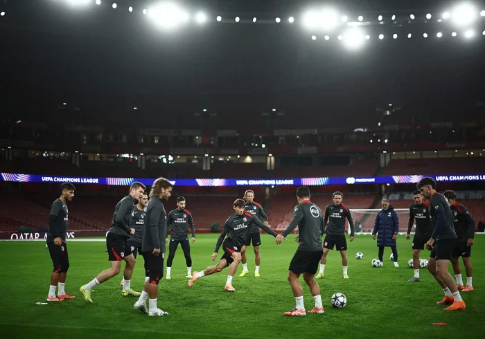 El Atlético se tuvo que duchar en su hotel porque una avería dejó el Emirates sin agua caliente