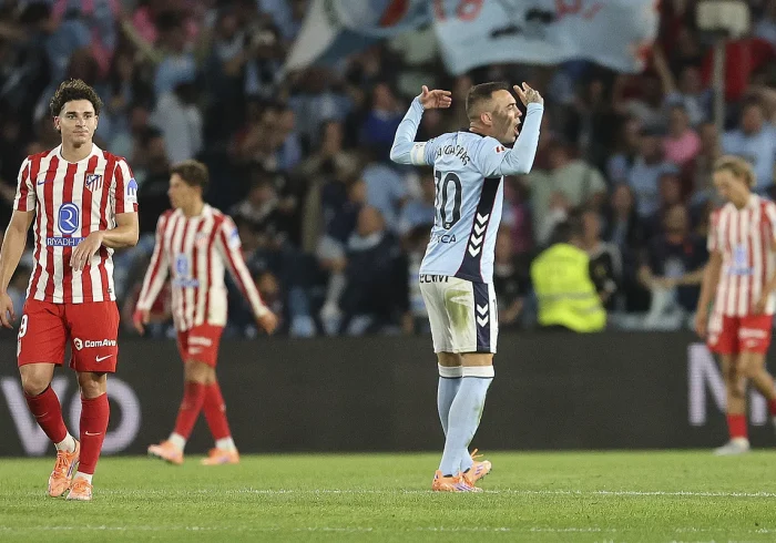 El Atlético sobrevive ante el Celta tras jugar medio partido con diez