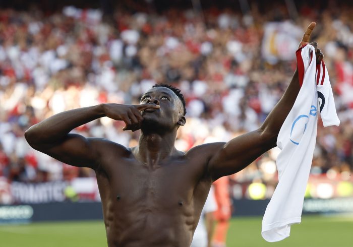 El Sevilla pasa por encima del Barça en el Pizjuán