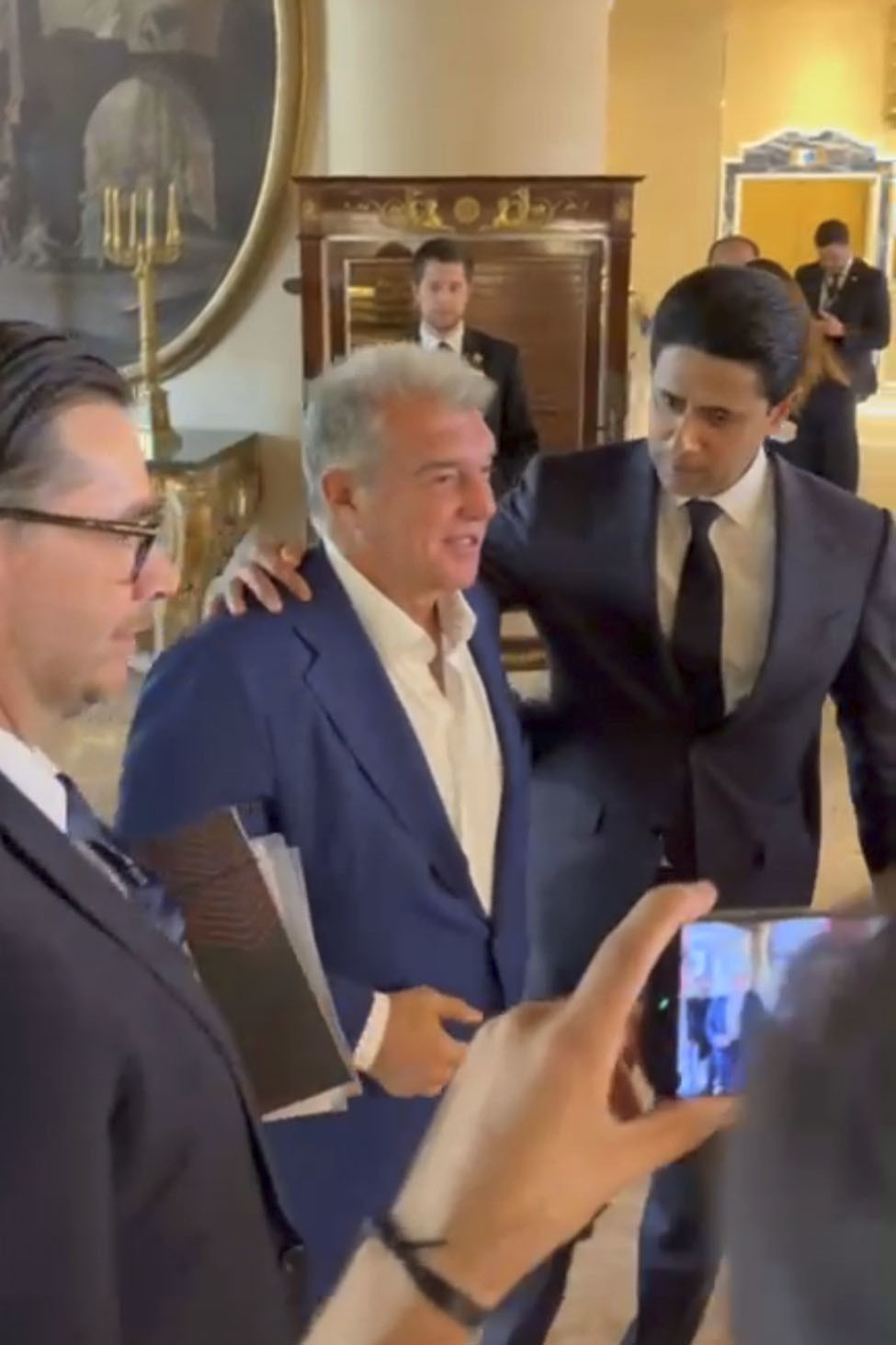 Las tres razones de Laporta para acercarse a los enemigos de Florentino Pérez