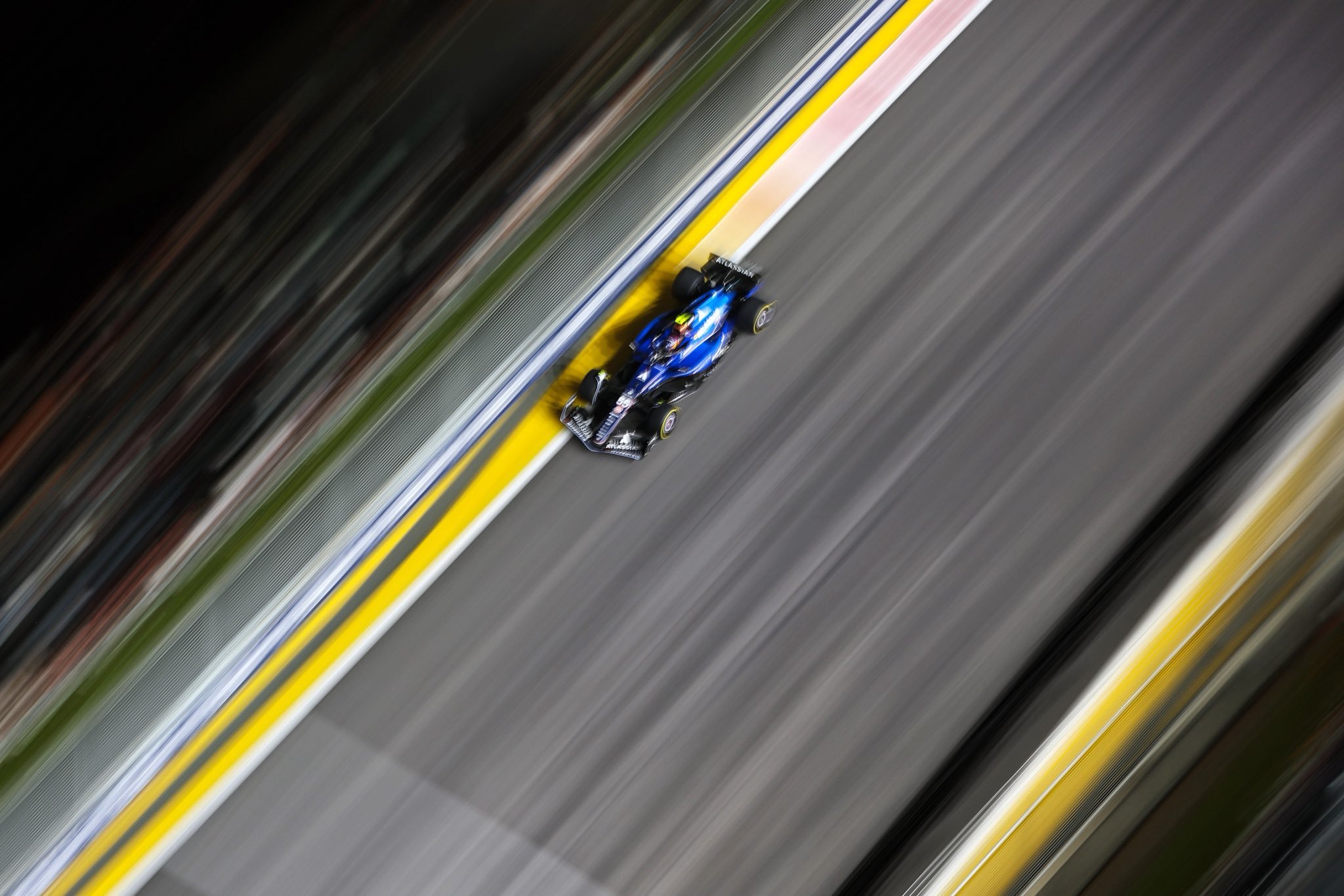 Norris reedita su trauma ante Verstappen y Alonso se rebela ante los errores en Marina Bay