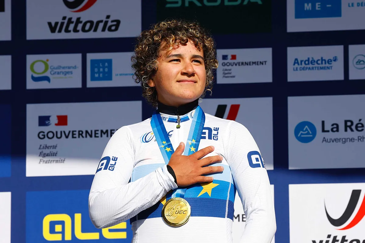Paula Ostiz, tras brillar en el Mundial, revalida el título de campeona en el Europeo júnior de contrarreloj