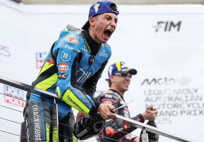 Raúl Fernández logra en Australia su primera victoria en MotoGP