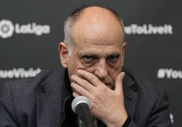 Tebas lamenta la cancelación del Villarreal-Barça en Miami y señala a los que "presionan a árbitros, construyen relatos y utilizan la presión política y mediática"