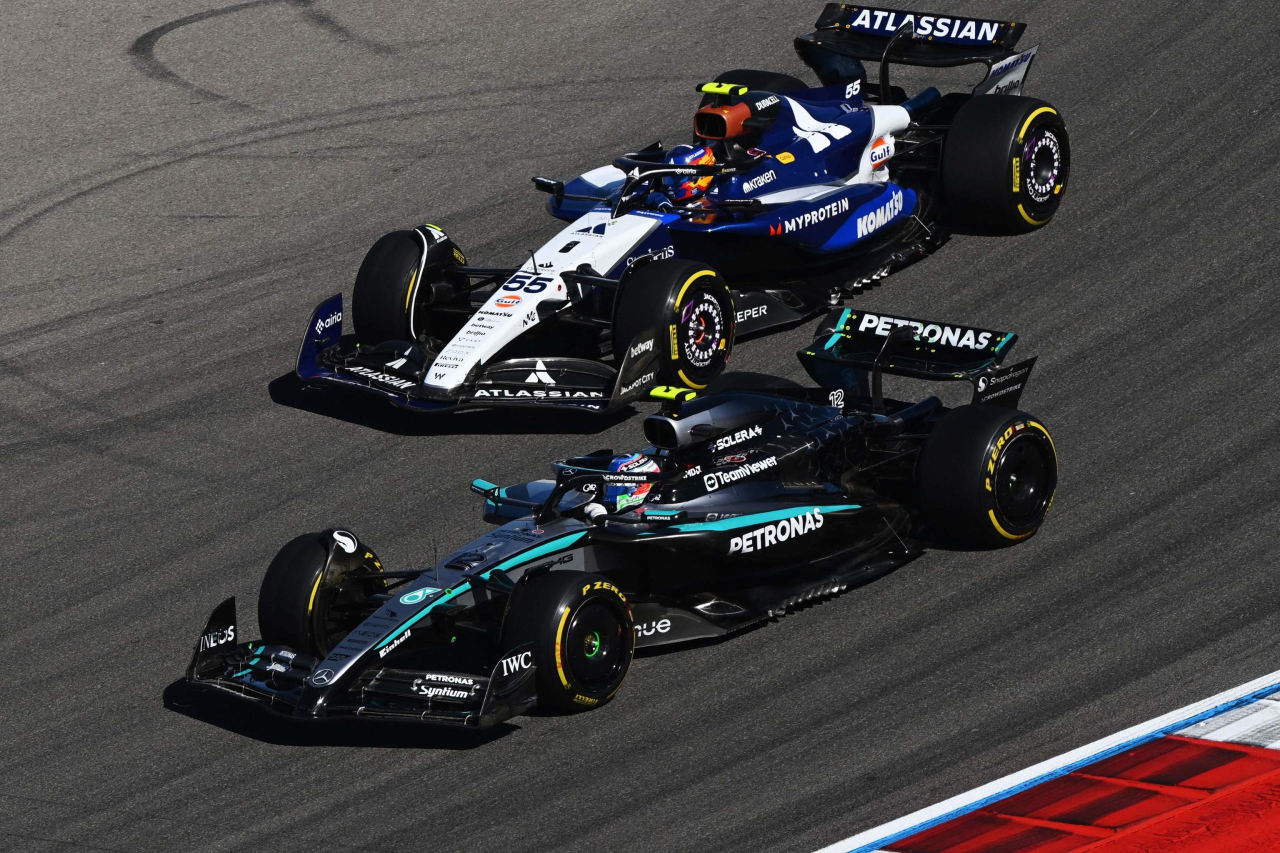 Verstappen arrasa en Austin y pone de los nervios a McLaren
